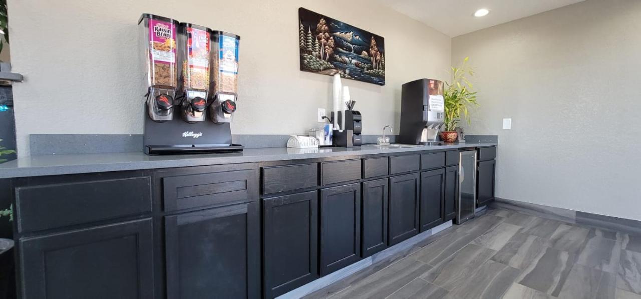 Green Country Inn Henryetta Экстерьер фото