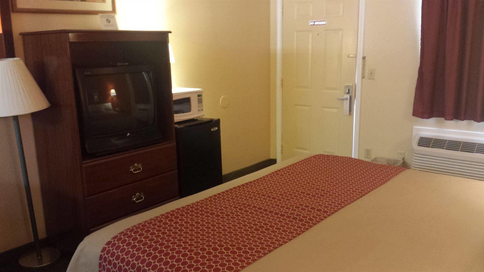 Green Country Inn Henryetta Экстерьер фото