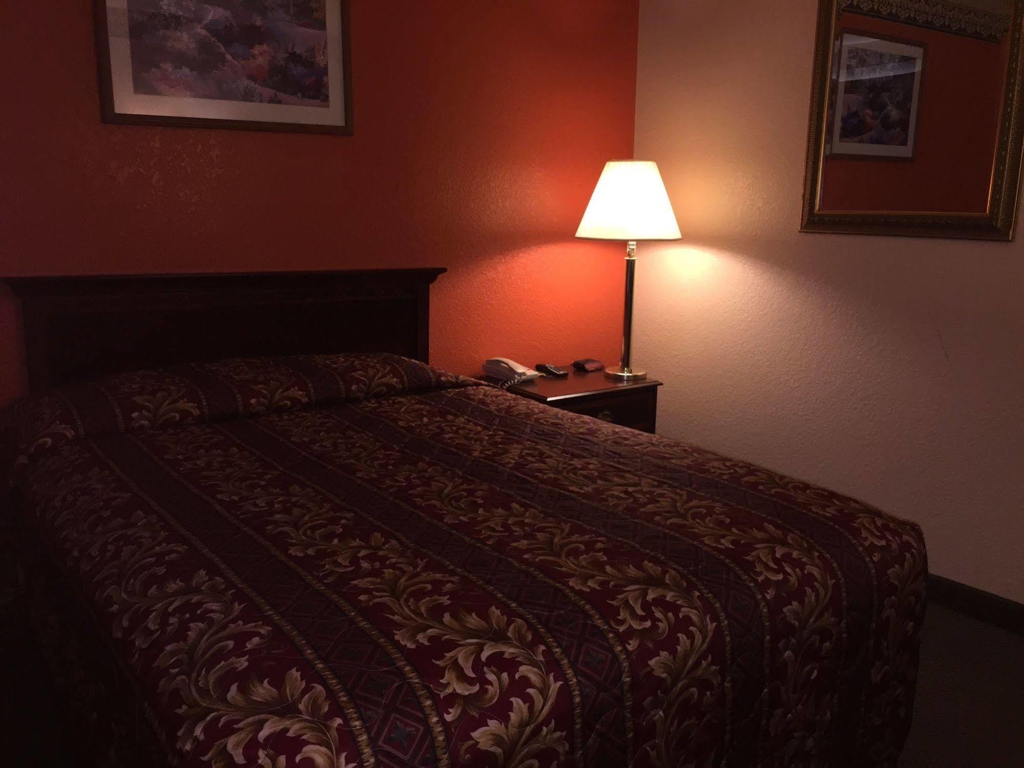 Green Country Inn Henryetta Экстерьер фото