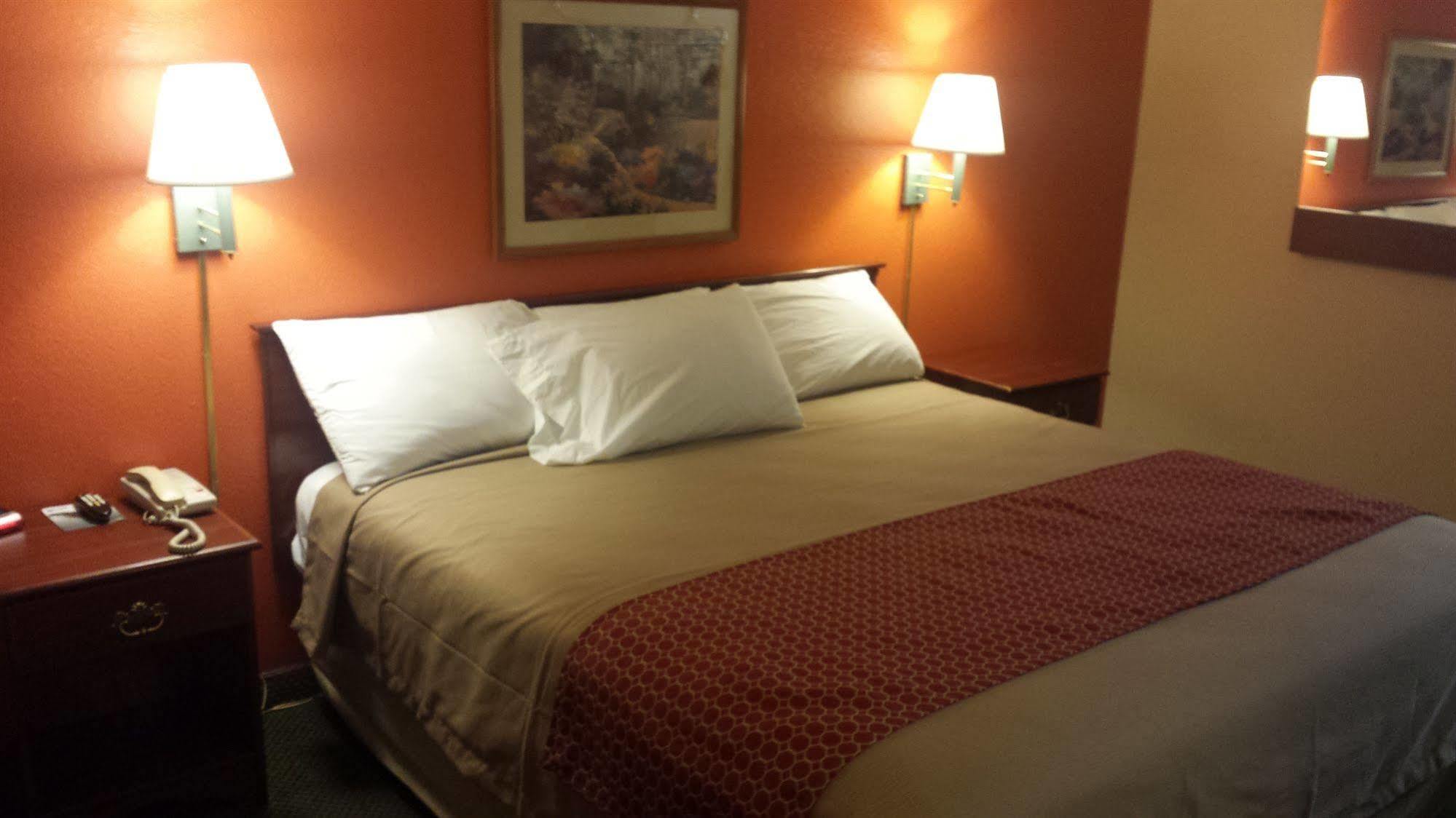 Green Country Inn Henryetta Экстерьер фото